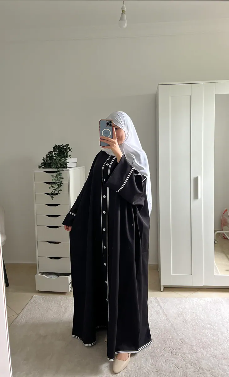 عباية سكوبة